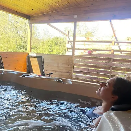 Au Coucher Du Soleil, Avec Jacuzzi Et Sauna Couette-café Vieux-Conde
