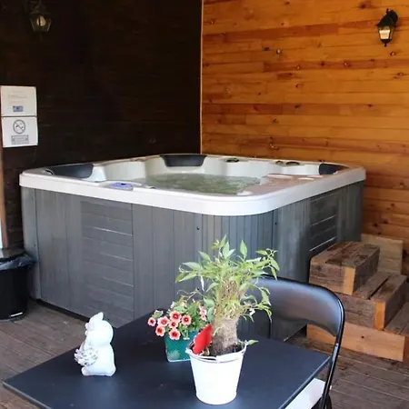 Bed and breakfast Au Coucher Du Soleil, Avec Jacuzzi Et Sauna *