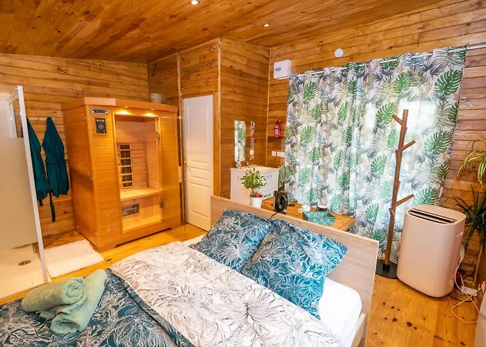 Au Coucher Du Soleil, Avec Jacuzzi Et Sauna *