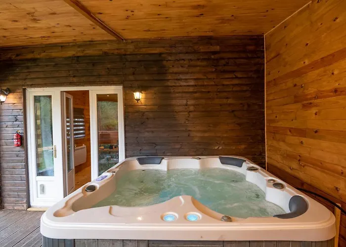 Au Coucher Du Soleil, Avec Jacuzzi Et Sauna