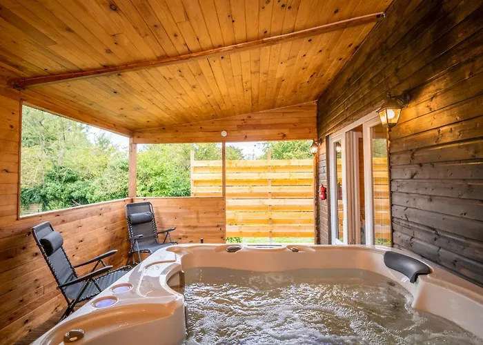 Couette-café Au Coucher Du Soleil, Avec Jacuzzi Et Sauna