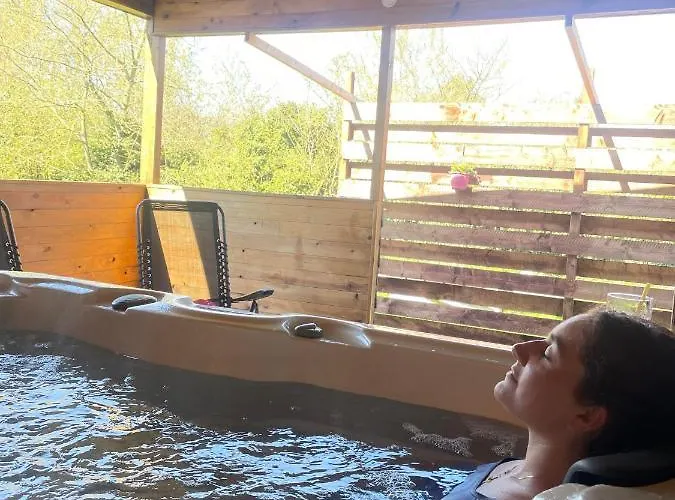 Au Coucher Du Soleil, Avec Jacuzzi Et Sauna Couette-café Vieux-Conde